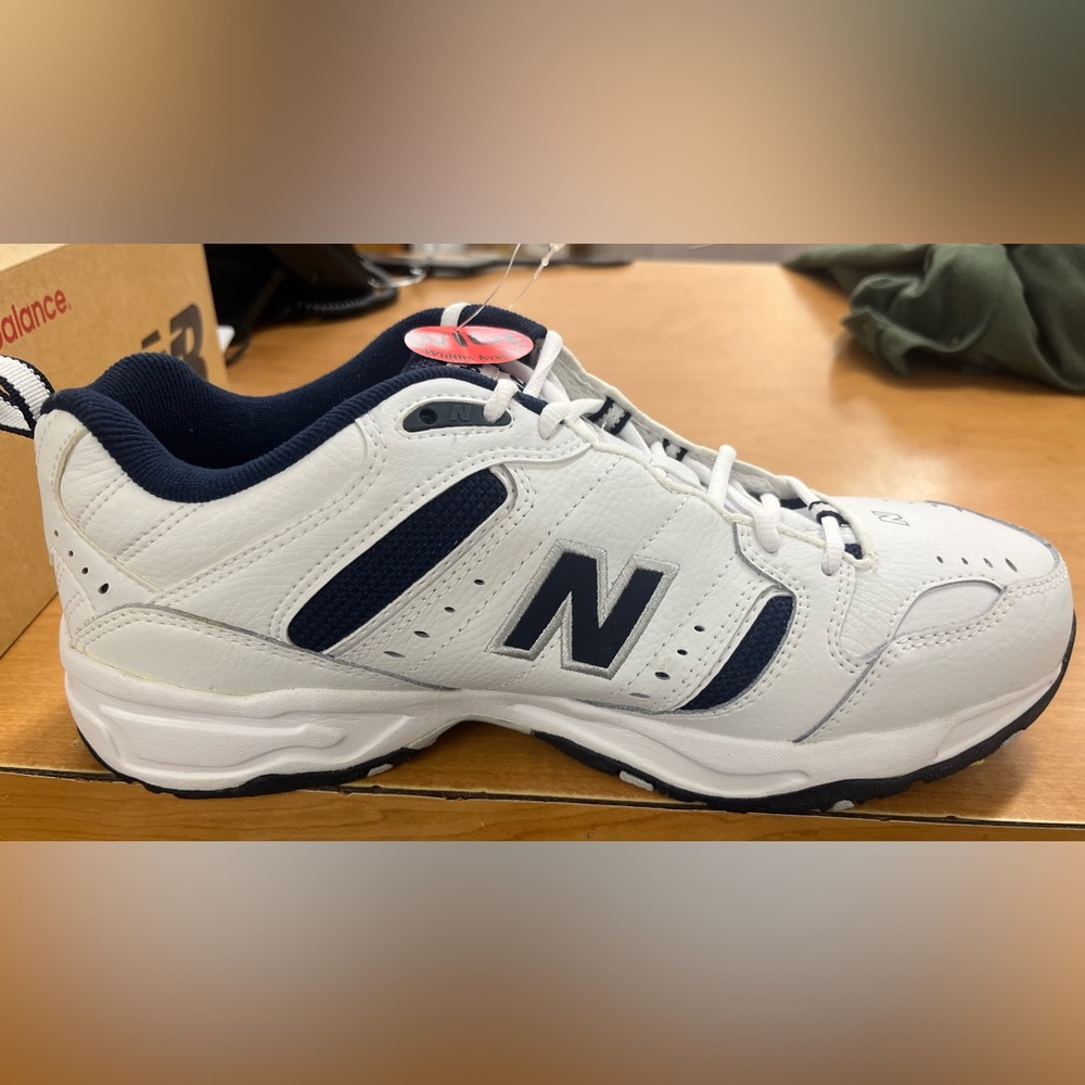 Vintage New Balance Men's White and Navy Athletic Sneakers